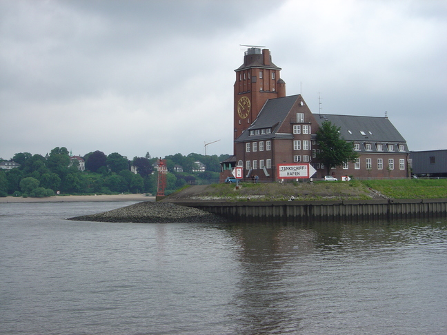 Tankschiffhafen